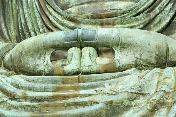 die lehre buddhas  //  kamakura 1999