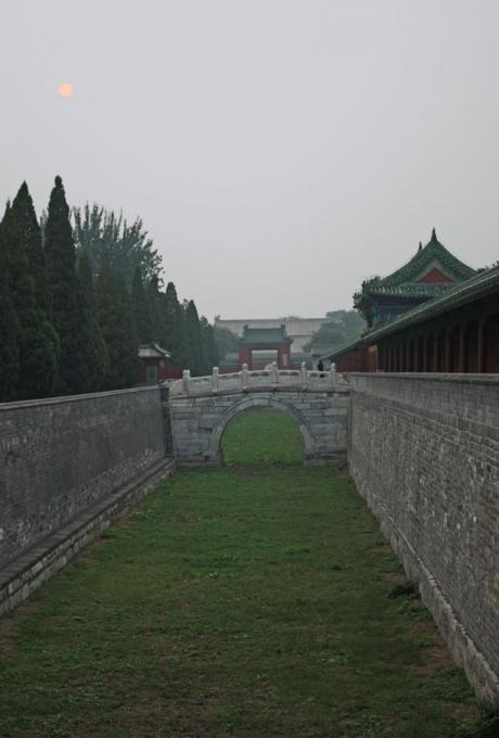 SMOG  in china  //  peking himmelstempel